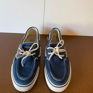 Sperry Men’s Navy blue boat shoe
